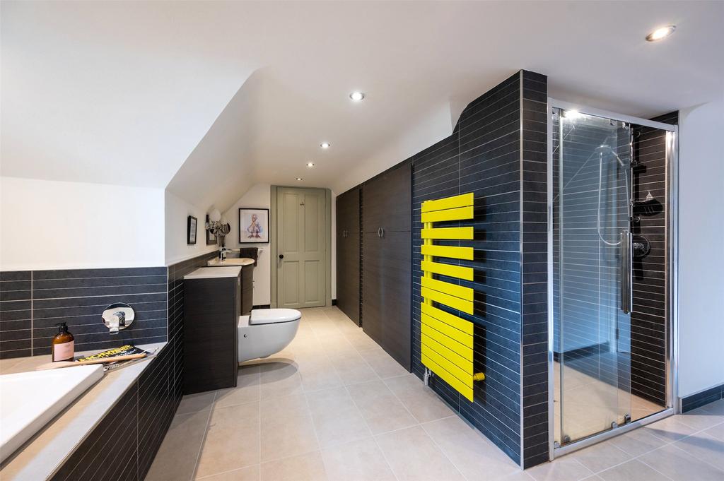Ff En Suite Bathroom