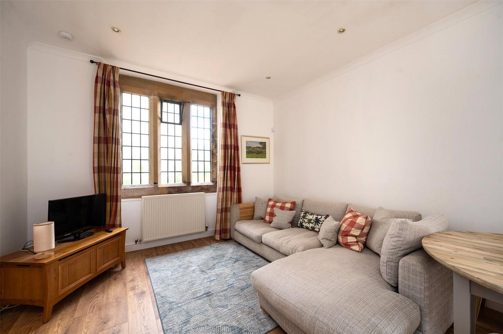 Studio-Living Area