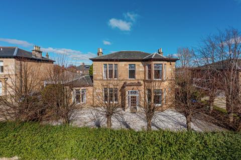8 Dalkeith Avenue, Glasgow, G41 5BJ