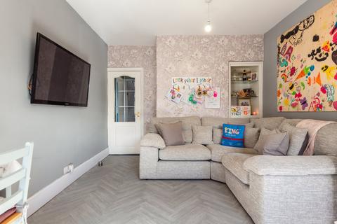 6 Ethelstone Road, Grimsby, DN34 4EF