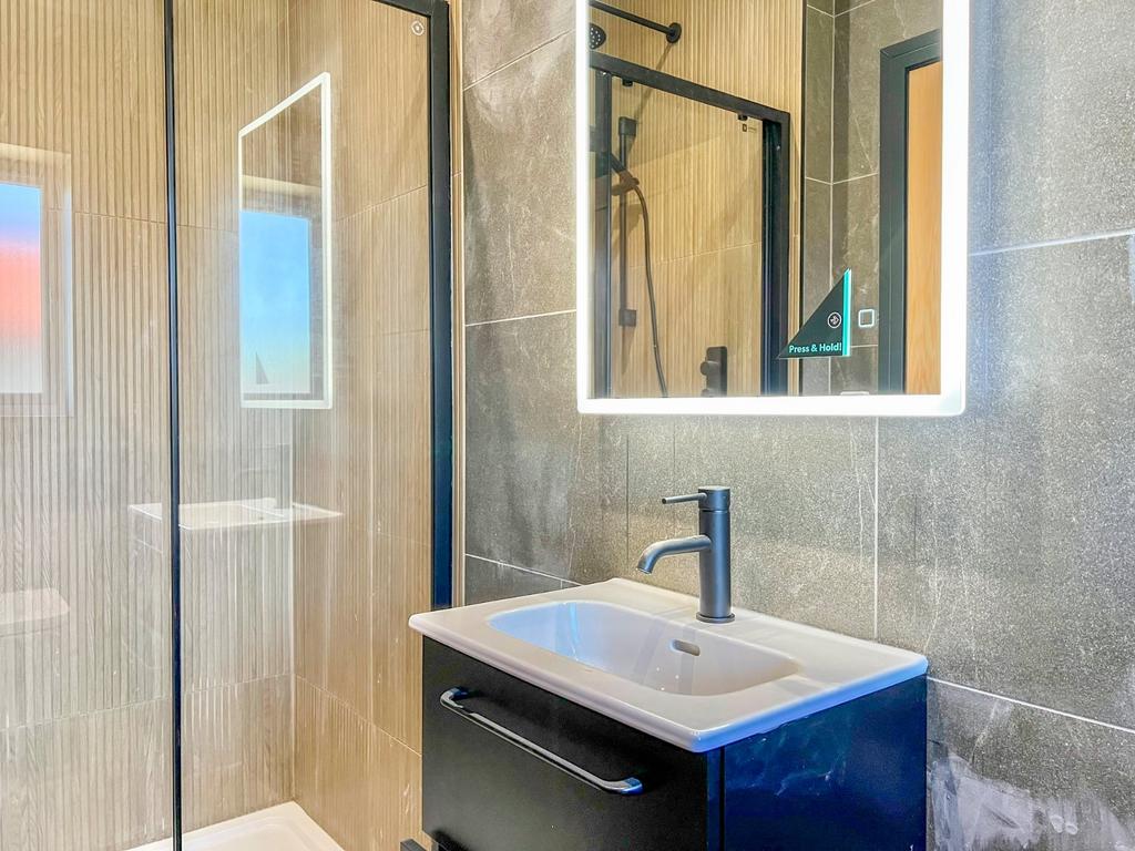 Ensuite