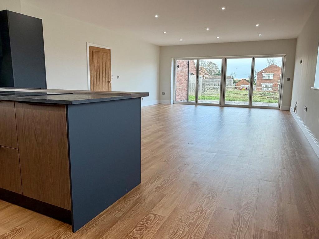 Kitchen/Dining Area