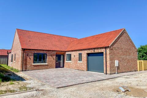 3 bedroom bungalow for sale, Elland Way, Grainthorpe, Louth, Lincolnshire, LN11