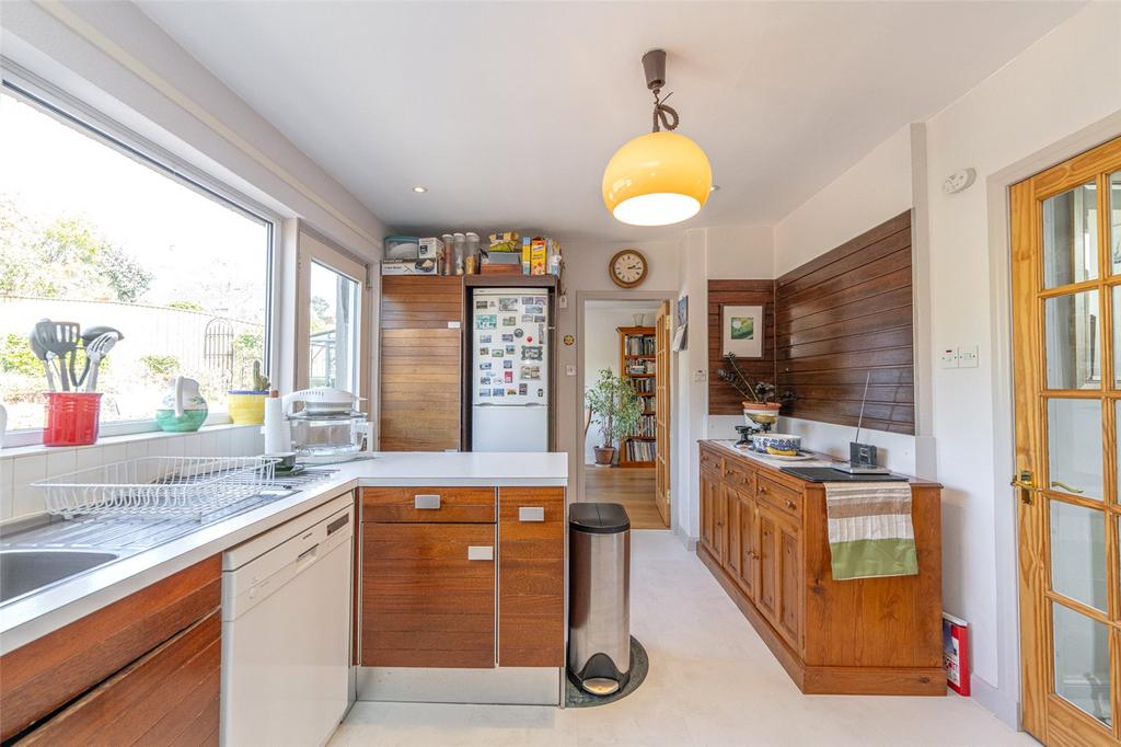 Kitchen Alt