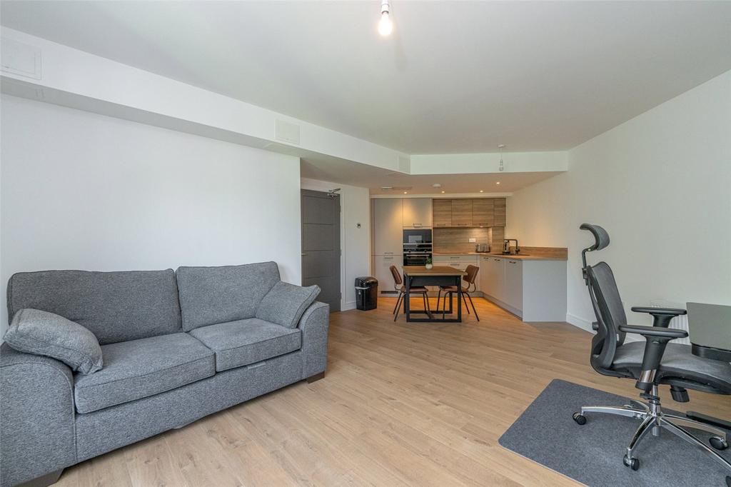 Lounge/Kitchen