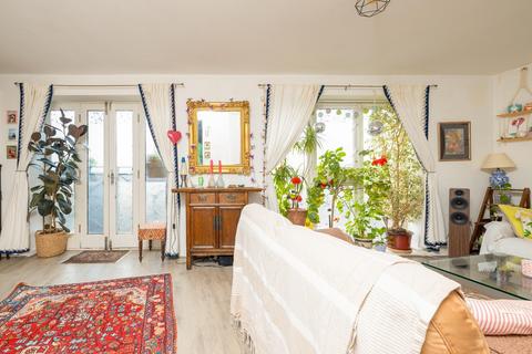 2 bedroom duplex for sale, Midland Mews, Old Market