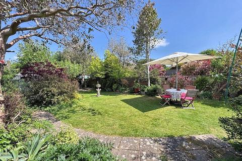 4 bedroom property for sale, Larkfield Way, Brighton