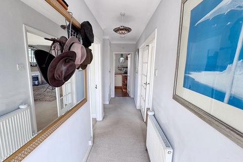 4 bedroom property for sale, Larkfield Way, Brighton