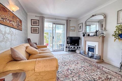 4 bedroom property for sale, Larkfield Way, Brighton