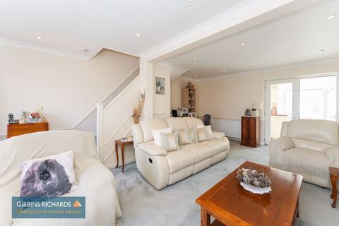 4 Bowood Road, Taunton, TA2 7QE