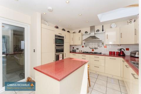 4 Bowood Road, Taunton, TA2 7QE