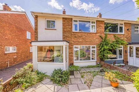 3 bedroom semi-detached house for sale - Wymering Manor Close, Portsmouth