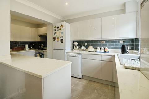 57 Berryfield, Slough, SL2 5SB