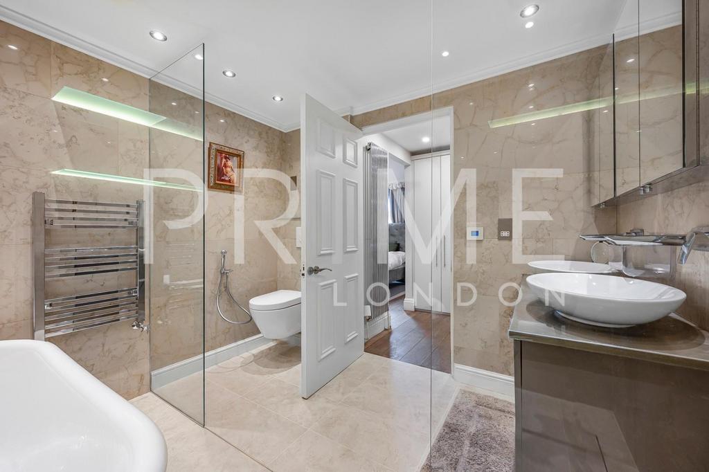 Bathroom(4).jpg