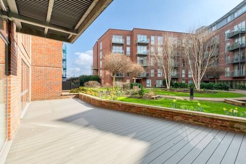 2 bedroom apartment to rent, The Heart, Walton-On-Thames