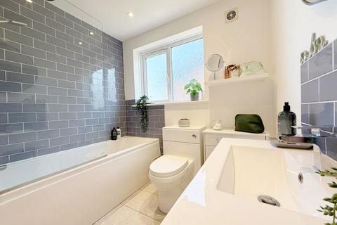 36 Ascot Drive, Grantham, NG31 9TB