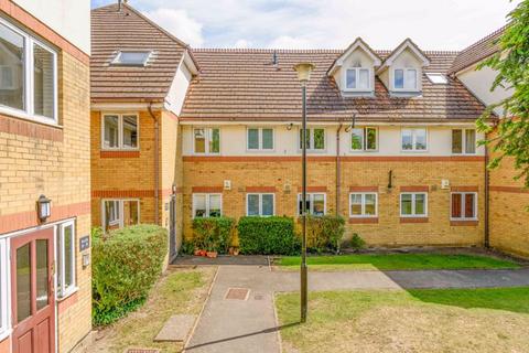 29 Burn Close, Addlestone, KT15 2PJ