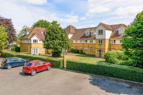 29 Burn Close, Addlestone, KT15 2PJ