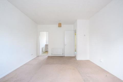 29 Burn Close, Addlestone, KT15 2PJ