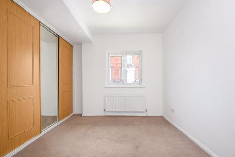 29 Burn Close, Addlestone, KT15 2PJ