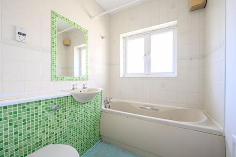 29 Burn Close, Addlestone, KT15 2PJ