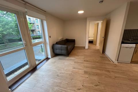 3 bedroom flat to rent, Clapton, London E5