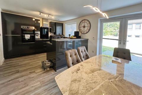 3 bedroom detached house for sale, Railway Road, Horwich