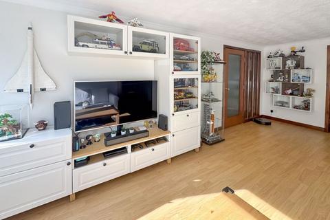 2 bedroom apartment for sale, Balcarres Avenue, Kelvindale