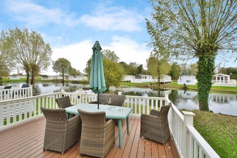 2 bedroom detached house for sale, Kingfisher Lake, Cotswold Hoburne, Cotswold Lakes