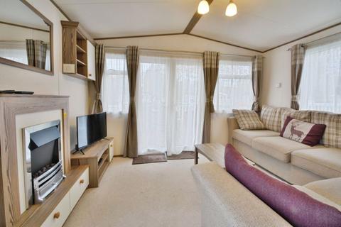 2 bedroom detached house for sale, Kingfisher Lake, Cotswold Hoburne, Cotswold Lakes