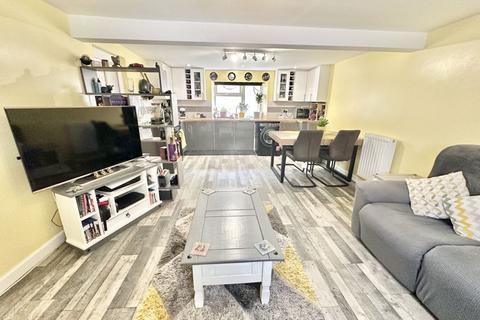 2 bedroom cottage for sale, ALEXANDRA ROAD, LODMOOR HILL, WEYMOUTH, DORSET
