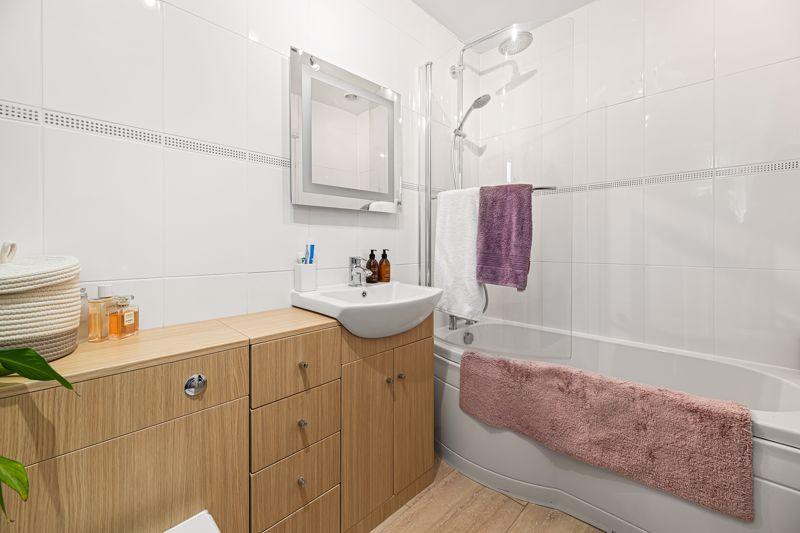 En Suite Bathroom
