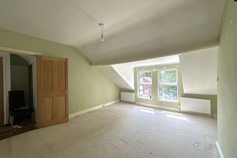 2 bedroom apartment to rent, Stroud Road, Gloucester