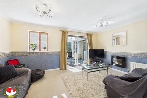 39 Baptist Close, Abbeymead, Gloucester, GL4 5GD