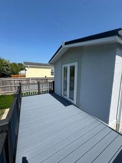 2 bedroom detached bungalow for sale, Swindon SN25