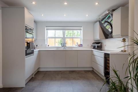 112 Wheatmoor Road, Sutton Coldfield, B75 7JS