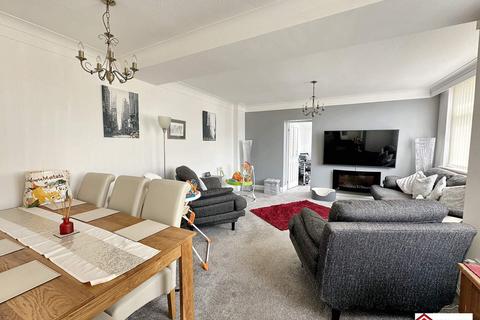2 bedroom detached house for sale, Chestnut Close, Neath, Neath Port Talbot, SA10 7AU