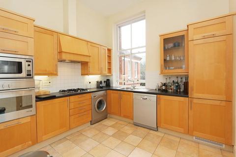 2 bedroom apartment to rent, Wentworth House, Hampstead Avenue, Repton Park IG8