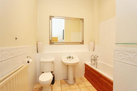 2 bedroom apartment to rent, Wentworth House, Hampstead Avenue, Repton Park IG8