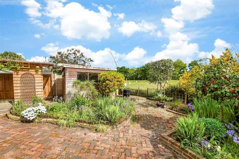 4 Brookside, Beare Green, Dorking, RH5 4QH