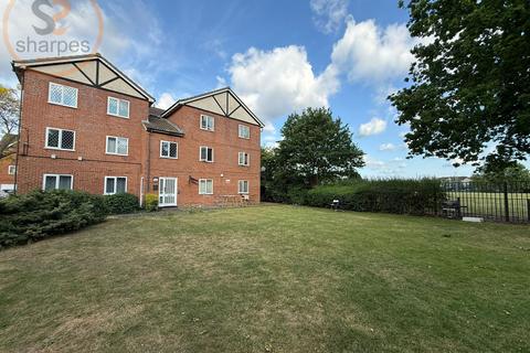 undefined, Heathfield Drive, Mitcham, London
