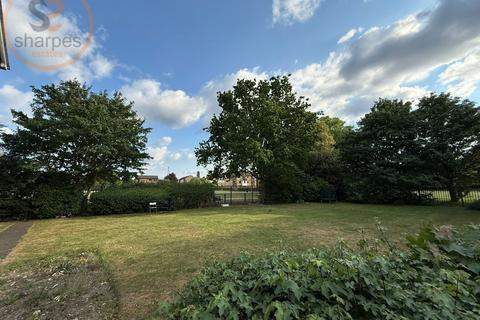 undefined, Heathfield Drive, Mitcham, London