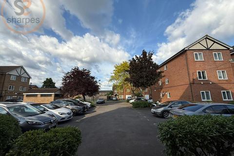 undefined, Heathfield Drive, Mitcham, London