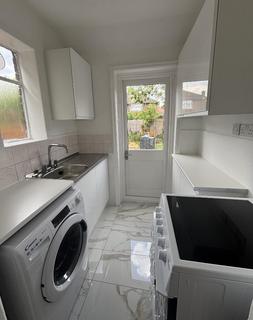 1 bedroom flat to rent, London NW11