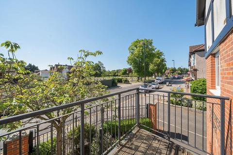 1 bedroom flat for sale, Limpsfield Road, Yew Tree Court, Sanderstead, Surrey, CR2  9LB