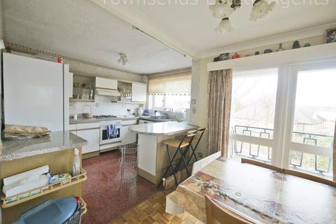 2 bedroom flat for sale, Sandy Lodge Way, Northwood HA6