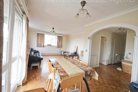 2 bedroom flat for sale, Sandy Lodge Way, Northwood HA6