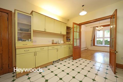 undefined, Sidmouth Avenue, Newcastle-under-Lyme, Staffordshire