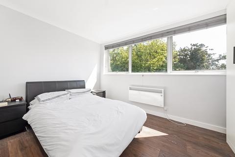 undefined, South Norwood Hill, London, SE25