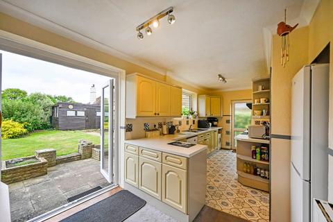 17 Cherry Tree Road, Charing Heath, Ashford, TN27 0BB